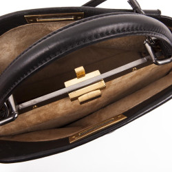 Sac Peekaboo FENDI en cuir lisse noir 