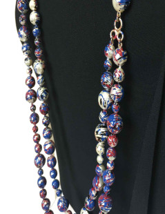 Sautoir CHANEL Airlines collection en perles nacrées, bleu blanc rouge