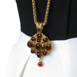 MARGUERITE de VALOIS long chain necklace with a topaze molten glass pendant