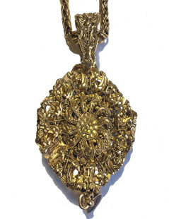 MARGUERITE de VALOIS long chain necklace with a topaze molten glass pendant