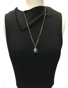 Collier pendentif CHANEL boule CC inclusion de perles nacrées