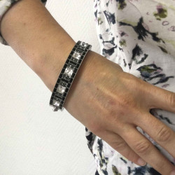 Bracelet CHANEL rigide strass  noirs et brillants