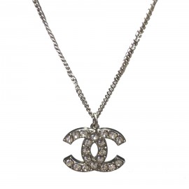 Collier CHANEL CC strass métal argenté