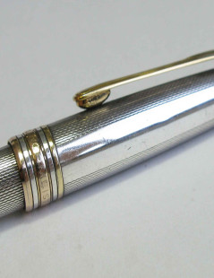 Stylo à bille MONTBLANC ancien en argent massif et or 