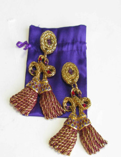 Boucles d'oreille clips F.VOLLE vintage en métal doré et résine bordeaux et violette