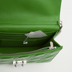 Sac pochette  Miss Dior  DIOR e cuir verni vert gazon