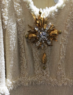 Broche CHRISTIAN LACROIX Vintage