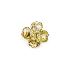 CHANEL camélia brooch in gilded metal and green molten glass