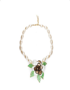 Collier MARGUERITE DE VALOIS camélia bicolore