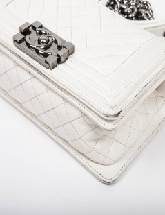 CHANEL 'Boy' flap bag in white quilted leather