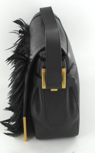 Sac FENDI "N°2" en cuir noir et plumes