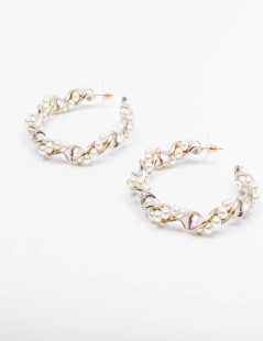 CHANEL Hoop earrings in gilded metal and pearls