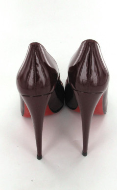 Escarpins LOUBOUTIN T 40.5 "Simple pump" 