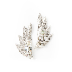 Boucles d'oreille clips AZZARO décor de feuilles pavées de strass