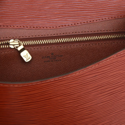  LOUIS VUITTON vintage clutch in tawny epi leather