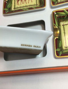 HERMES set of 4 mini ashtrays in white porcelain with animal pattern