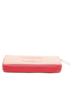 CHANEL wallet in grained salmon leather