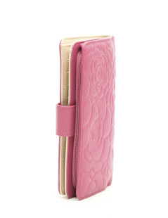  CHANEL wallet in pink embossed leather