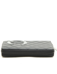 CHANEL wallet in black quilted smooth leather