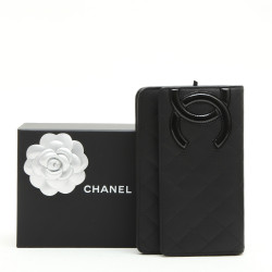 Sac CHANEL wallet cuir lisse matelassé noir