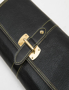 LOUIS VUITTON clutch in black grained leather with saddle stitching