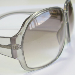 Lunettes de soleil GUCCI en plastique gris clair