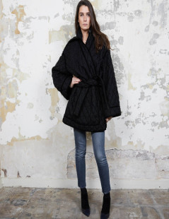 Caban T 38  CHANEL oversize matelassé laine bouillie  noire 