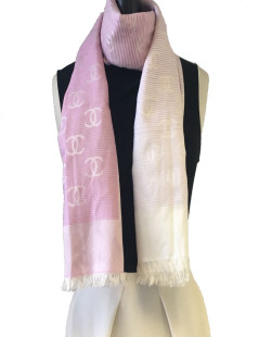 CHANEL shawl with small fringes in pink and white cotton and silk