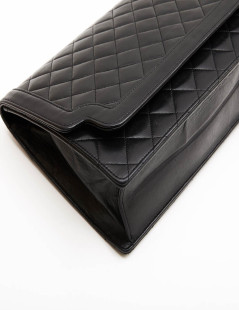 Pochette CHANEL vintage cuir matelassé noir