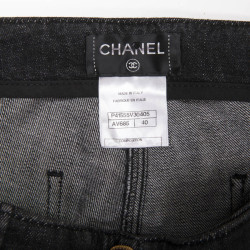 Pantalon jean CHANEL T 40 avec broderies or, bordeaux et noire