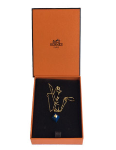 Collier HERMES en or avec pendentif en laps lazuli