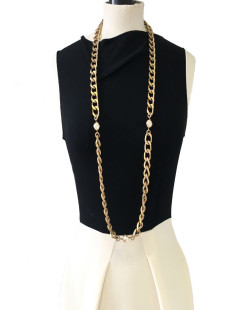 CHANEL vintage Necklace belt in matte gilded metal and pearls