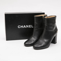 Boots T 37 CHANEL en cuir d'agneau noir