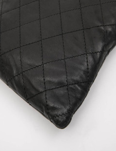 CHANEL Ipad case in black smooth quilted leather