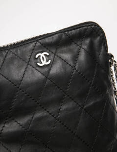 CHANEL Ipad case in black smooth quilted leather