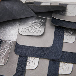 Pochette HOGAN by KARL LAGERFELD en cuir argent et bleu 