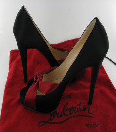 Escarpins LOUBOUTIN T37 satin noir et rouge