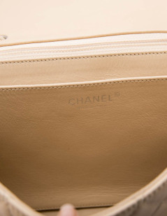 Sac Jumbo CHANEL cuir matelassé souple beige