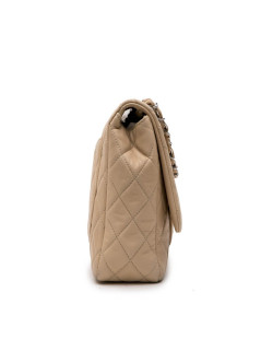 Sac Jumbo CHANEL cuir matelassé souple beige