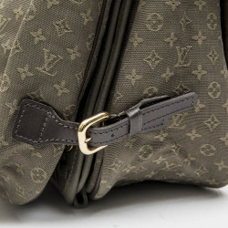 LOUIS VUITTON bag in khaki green monogram canvas