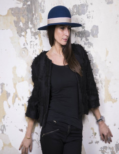 E.S Chapeau TM MAISON MICHEL en feutrine bleue