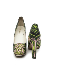 PRADA Pumps with Green and Pink Prints and Square Toe Size 38.5FR