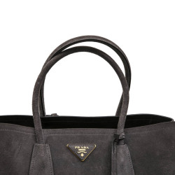 Sac PRADA en daim gris perle