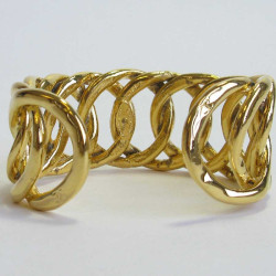 CHANEL vintage cuff bracelet in gilt metal braided chain