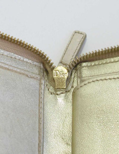 Compagnon CHRISTIAN DIOR en cuir monogram doré