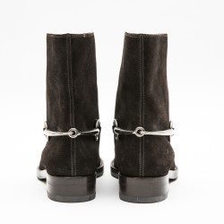 Boots T 39 GUCCI en daim marron et mors argent palladié