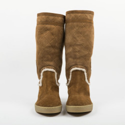 Bottes T 40  CHANEL en peau retournée camel