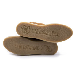 Bottes T 40  CHANEL en peau retournée camel