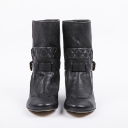 Boots T 37.5 CHANEL cuir de veau noir vieilli 