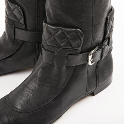 Boots T 37.5 CHANEL cuir de veau noir vieilli 